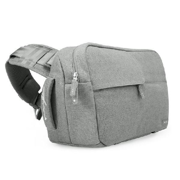 Incase インケース 一眼レフカメラバッグ Ari Marcopoulos Camera Bag 