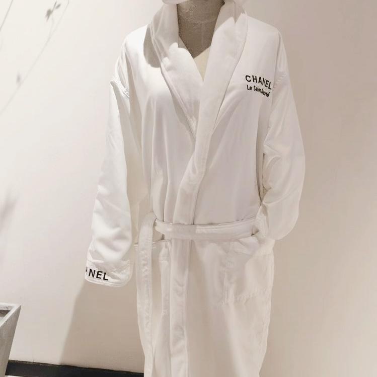 CHANEL 【ノベルティ】 シャネル SALON バスローブ ホワイト 刺しゅう  
