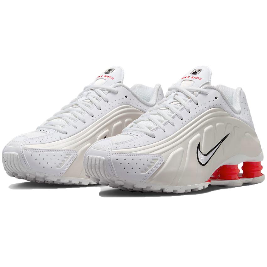 NIKE（ナイキ） 女性 レディース シューズ W SHOX R4 ウィメンズ