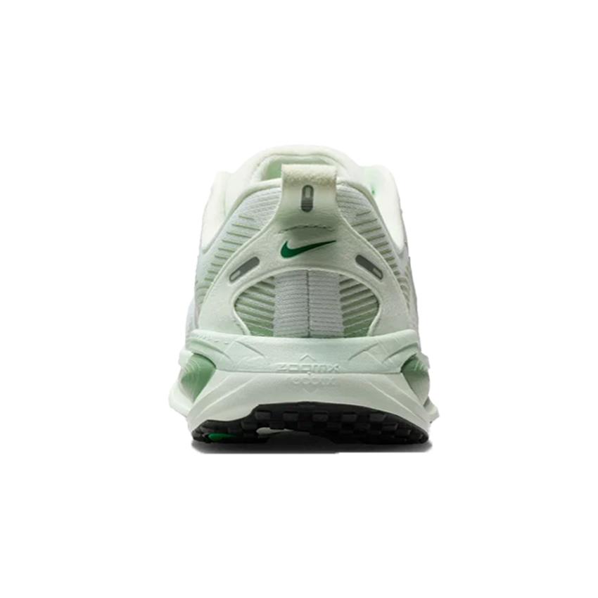 NIKE（ナイキ） 女性 レディース シューズ W VOMERO 18 ウィメンズ