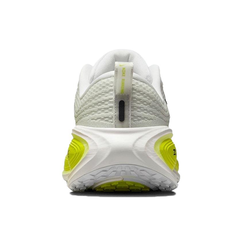 NIKE（ナイキ） 女性 レディース シューズ W VOMERO PLUS ウィメンズ