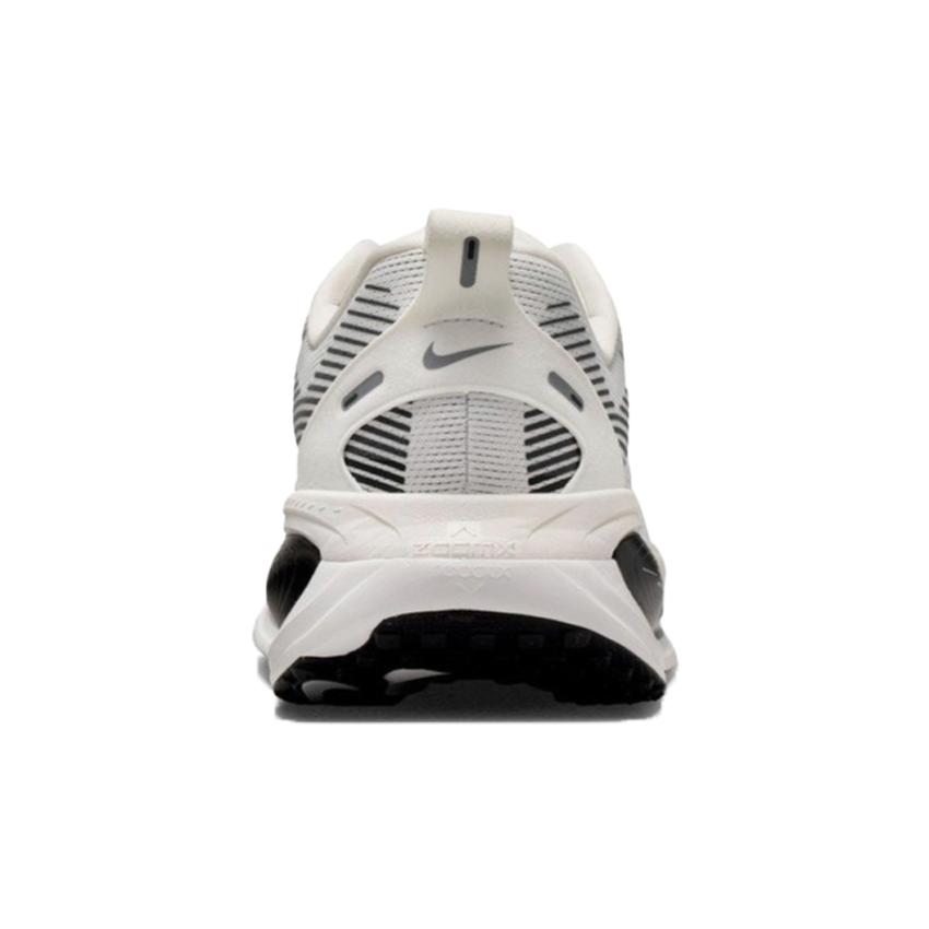 NIKE（ナイキ） 男性 メンズ シューズ VOMERO 18 ボメロ 18 II7189-100