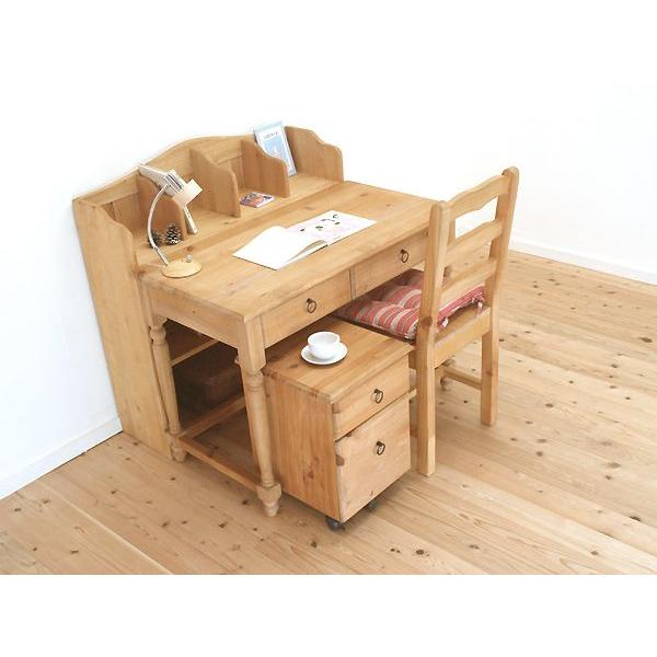 学習机　カントリー調机110サイズ別売りで上置き本棚、袖机出品しています。 学習机カントリー調机110サイズ別売りで上置き本棚、袖机出品しています。