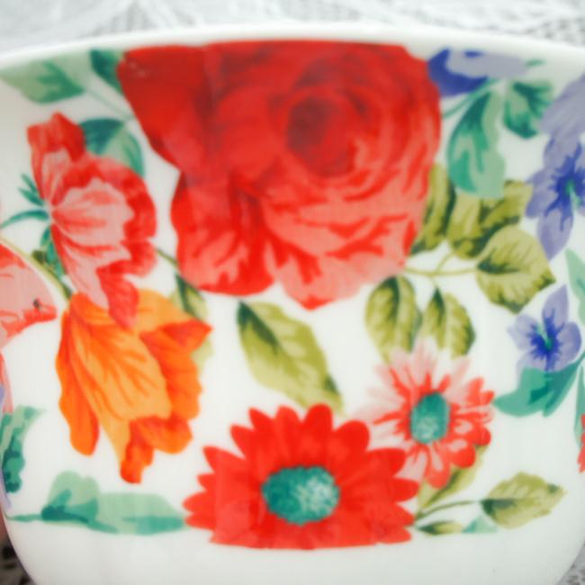 英国製　ボーンチャイナ　陶花 ボーンチャイナ カップ＆ソーサー