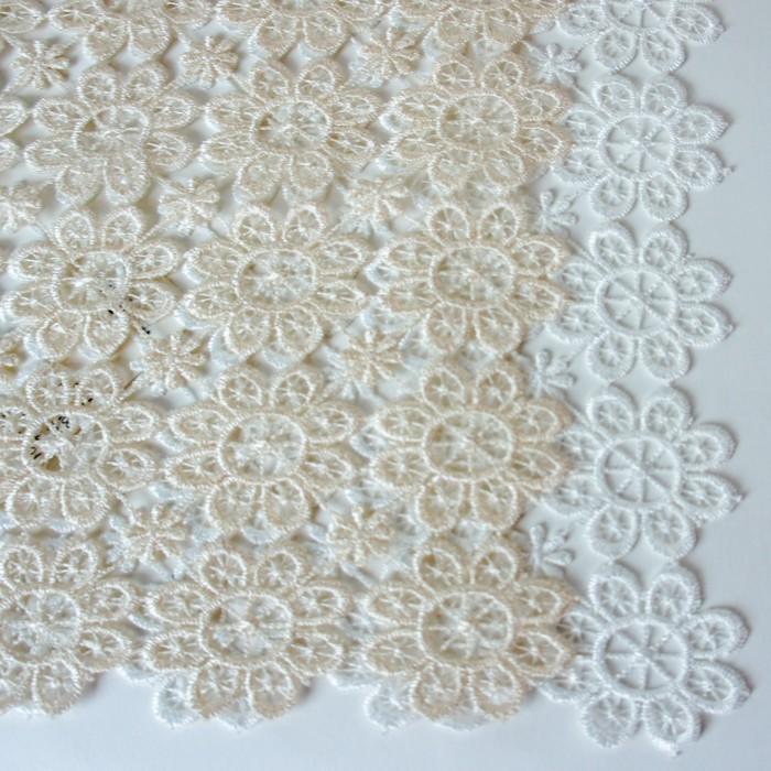 刺繍レース ドイリー／55×55cm／ホワイ 刺繍レース ドイリー／55×55cm