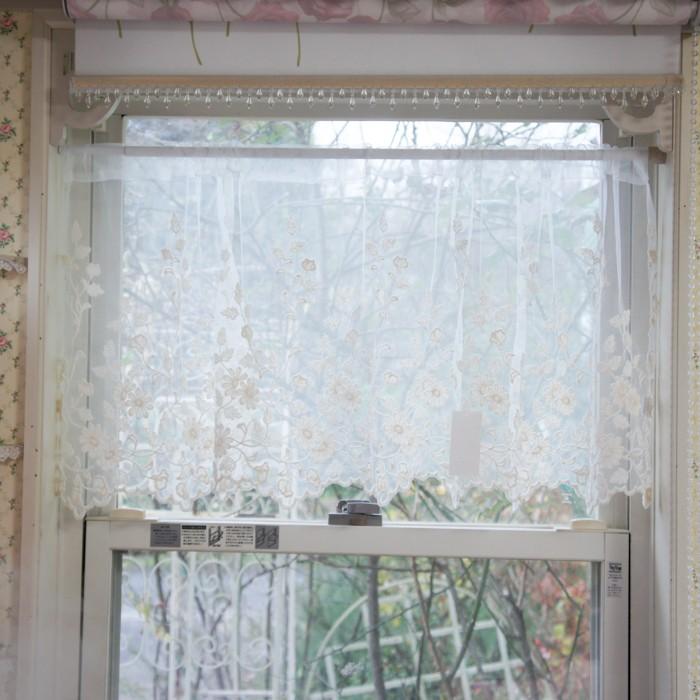 カフェカーテン レース コットンフラワー 45cm丈 45 1cm おしゃれ 刺繍 目隠し 小窓 Wk225 U2 薔薇とレースと天使のお店 通販 Yahoo ショッピング
