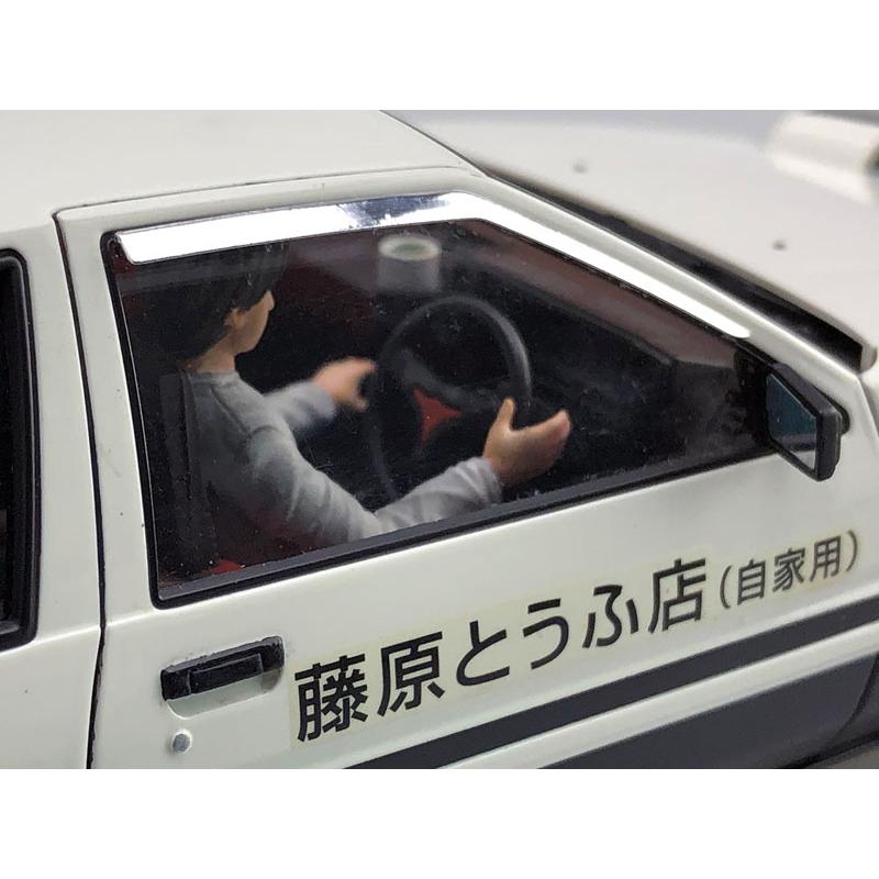 青島文化教材社 1/24 藤原拓海 AE86トレノ ドライバーフィギュア付