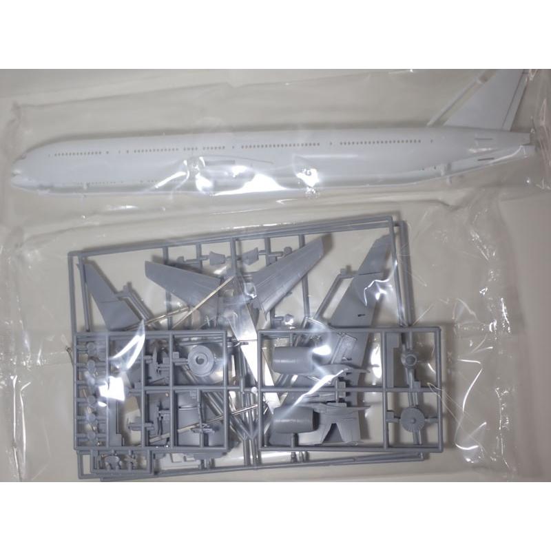 ハセガワ 1/200 日本航空 ボーイング 777-300 新ロゴ 10715 : 車模型