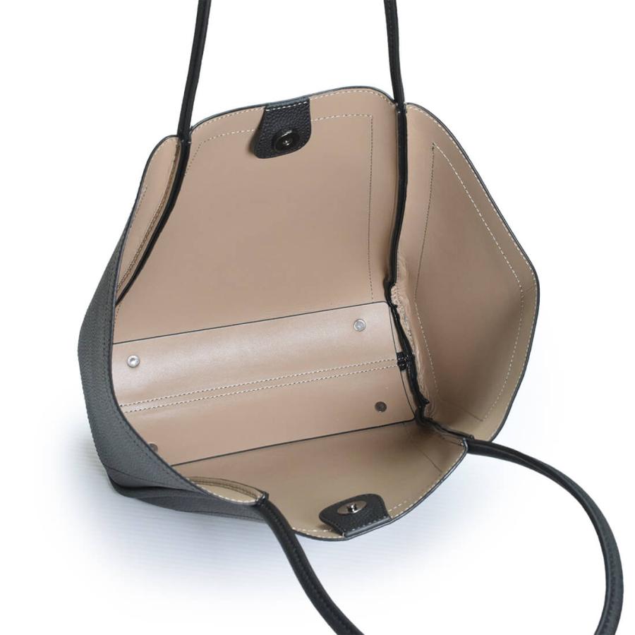 BARCOS（バルコス） ポーチ付きシュリンクレザートートバッグ