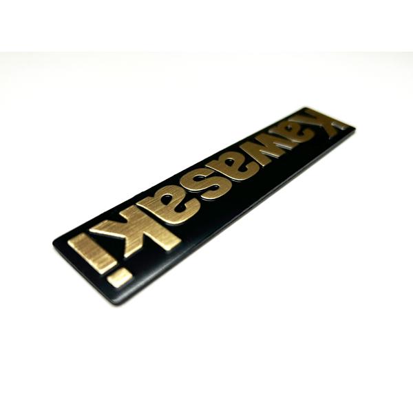 カワサキ 純正 シートカウル エンブレム Kawasaki ゴールド文字 Z750GP