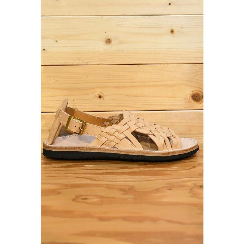 【ほぼ未使用】YELLO TOKYO サンダル ほぼ未使用】YELLO TOKYO サンダル yello サンダルのおすすめ人気商品