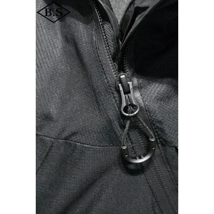 シーエムエフ アウトドアガーメント CMF OUTDOOR GARMENT アウター CMF2502-J01C SLASH DOWN L7 BLACKの画像