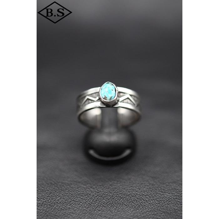 インディアンジュエリー INDIAN JEWELRY 小物 リング F22-122 ナバホ族 Sunshine Reeves サンシャインリーブス キングマン ターコイズ 22号の画像