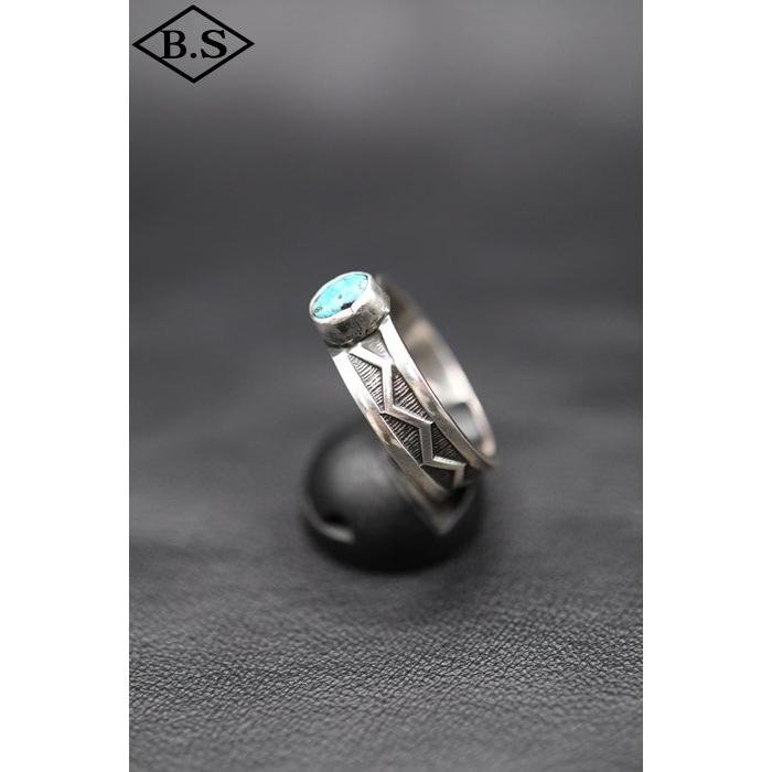 インディアンジュエリー INDIAN JEWELRY 小物 リング F22-122 ナバホ族 Sunshine Reeves サンシャインリーブス キングマン ターコイズ 22号の画像
