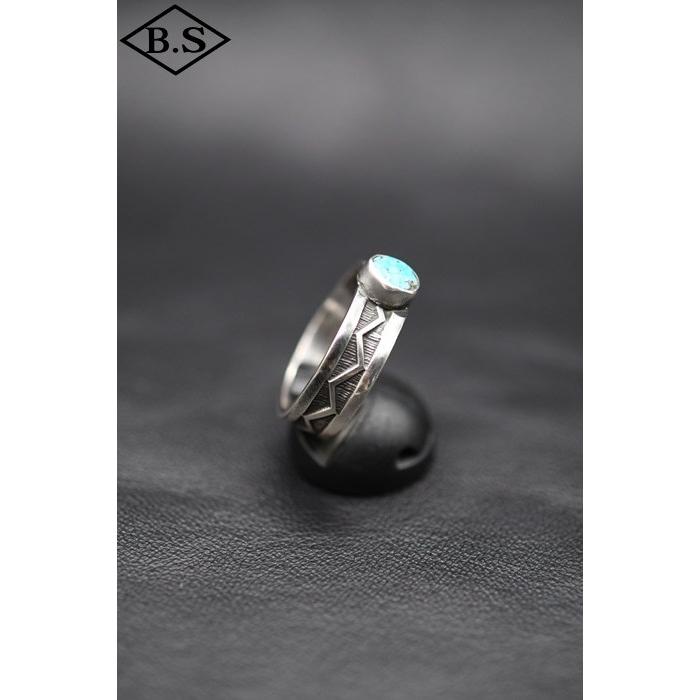 インディアンジュエリー INDIAN JEWELRY 小物 リング F22-122 ナバホ族 Sunshine Reeves サンシャインリーブス キングマン ターコイズ 22号の画像