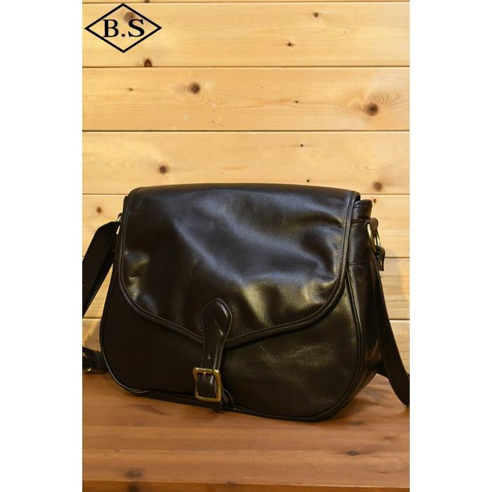 オーパス インセプション OPUS INCEPTION バッグ IPHSB-11 HORSE HIDE MAIL BAG (MEDIUM) ブラウンの画像