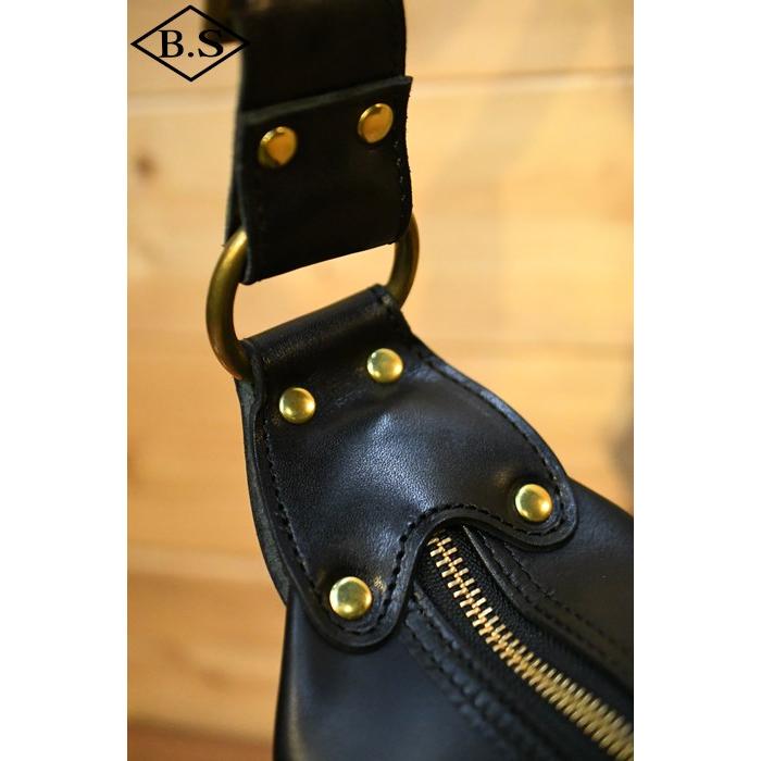 オーパス インセプション OPUS INCEPTION バッグ IPCEB-01 クロムエクセル レザーバナナバッグ CHROMEXCEL LEATHER BANANA BAG BLACKの画像