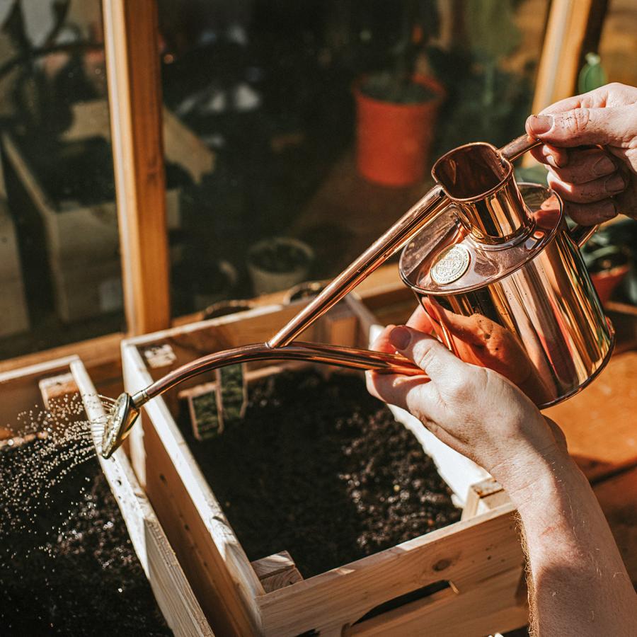 【匿名配送】 HAWS 銅製じょうろ 匿名配送】 HAWS 銅製じょうろ