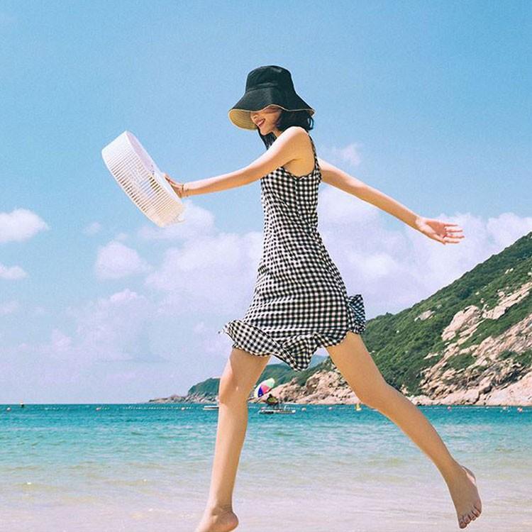 UVカット ハット レディース 帽子 カンカン帽 日よけ 紫外線防止 紫外線対策 熱中症対策グッズ リバーシブル 春夏 折りたたみ 旅行 海 帽子 あご紐 ストラップ |  | 10