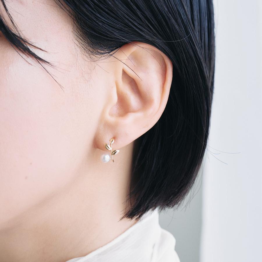 18金 ピアス パール あこや真珠 18K K18 イエローゴールド プレゼント 6月誕生石 誕生日 可愛い ボタニカル レディース 彼女 妻 おしゃれ バースデープレゼントの画像