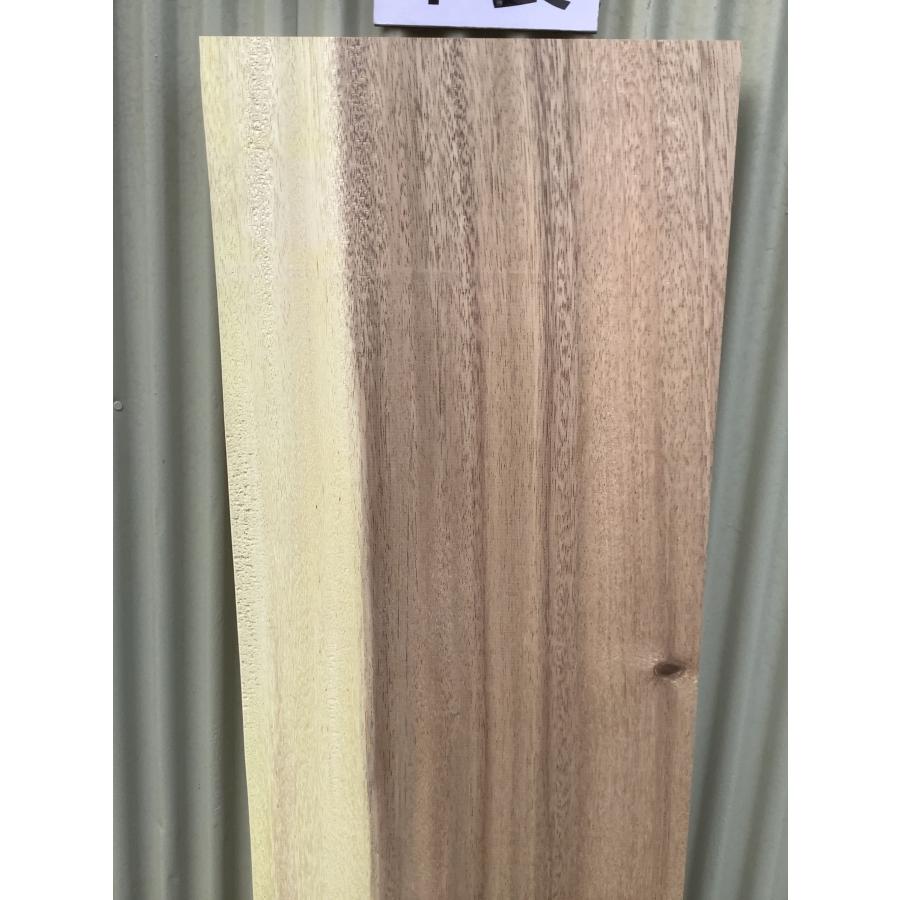 板 木材 DIY 無垢板 広葉樹 木工 工作1040×229〜257×26mm 片耳付き プレナー加工済 家具 手作り 木 旋盤 器 花瓶 皿 棚 テーブル 椅子 【150x】