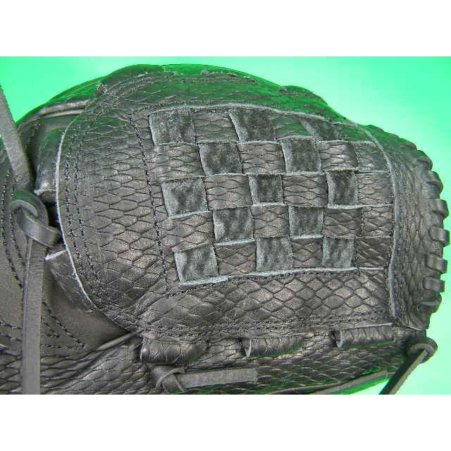 型付け加工済み ベースボールフィールド 投手・オールラウンド用 型押し革 ブラック バスケットウェブ 硬式野球用 ソフトボール用 BASEBALL FIELD 珍しい 珍品 | BELGARD | 05