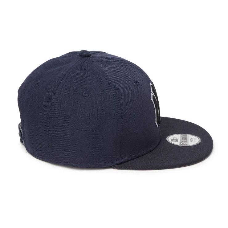 NEW ERA（ニューエラ） 暗闇で光る ニューヨーク・ヤンキース ジュニア