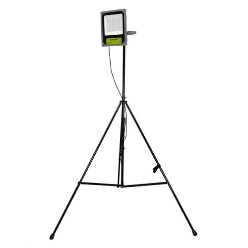 値下げ　ＬＥＤ　投光器　サッカー　少年野球　ガレージ　夜練習　新品未使用 夜間練習用 LED投光器 FLED-100W ナイター練習 フィールドフォース