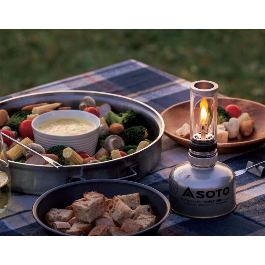 ソト ひのと (SOD-260) ／ ガスランタン キャンプ 登山 キャンドル風 収納ケース付き 充てん式 癒し 屋外用 日本製