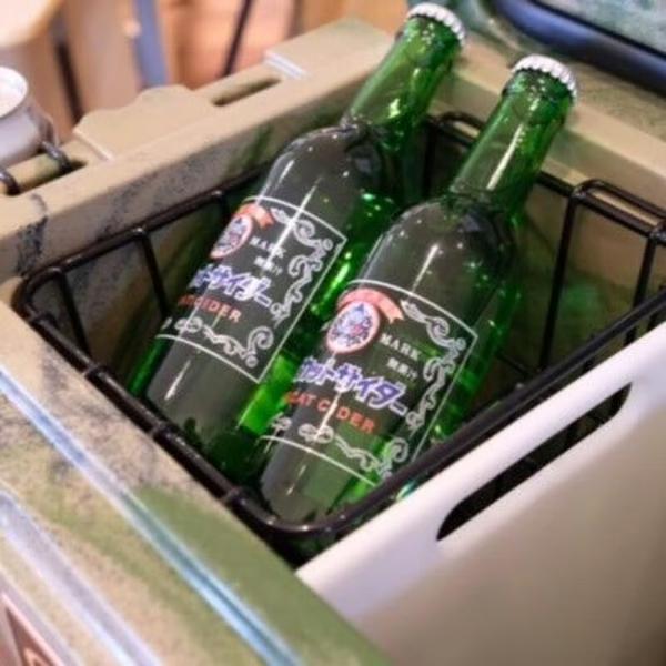 ディーライト アイスランドク−ラーボックス45QT ／ ハードクーラー 42L キャンプ 釣り バーベキュー 長時間保冷 まな板兼仕切り板 カゴ付きの画像