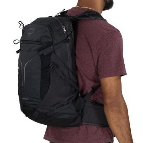 オスプレー スポーツライト25 (OS56317) ／ バックパック 25L 通気性 メッシュ背面 ハイドレーション対応 ヒップベルト フロントポケット サイドポケットの画像
