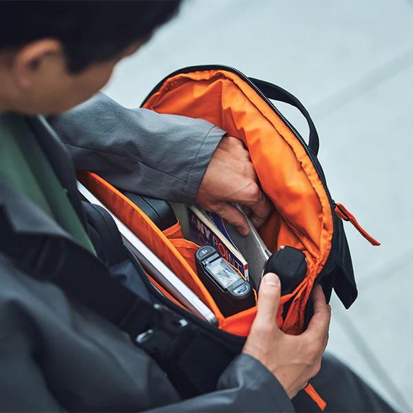 【激レア廃盤品】ミステリーランチ インターナショナル オレンジ　ポップ MYSTERY RANCH Stick-It Plus Blaze Orange [ミステリーランチ]