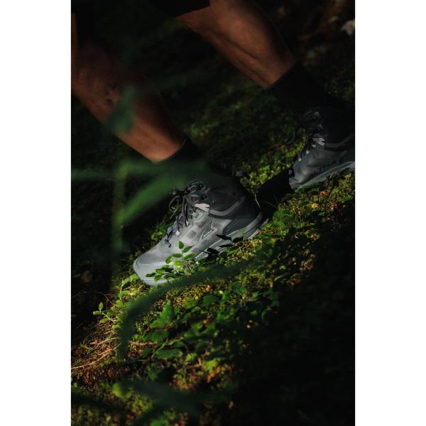 ALTRA アルトラ ローンピーク 9 ウォータープルーフ ミッド メンズ