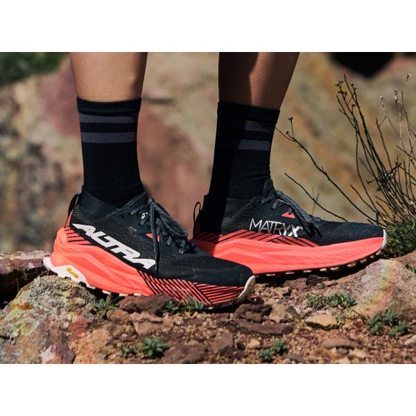 アルトラ オリンパス 275 レディース (AL0A85RU) ／ トレランシューズ トレイルランニング 登山 ローカット ビブラムソール メガグリップ 厚底の画像