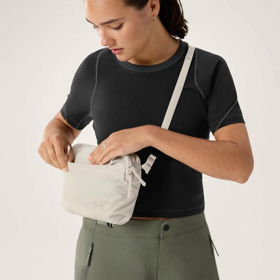 【未使用】arc'teryx Heliad 6L 公式オンライン購入 ARC'TERYX（アークテリクス） 【 アークテリクス ヒリアド 6 クロス