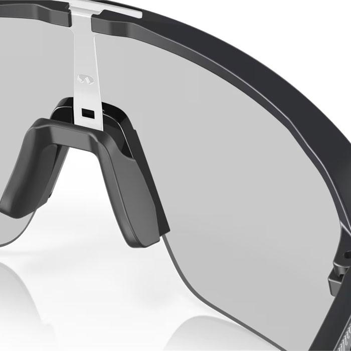 あすつく OAKLEY オークリー サングラス 調光レンズ Sutro Lite Low Bridge Fit OO9463A-18の画像