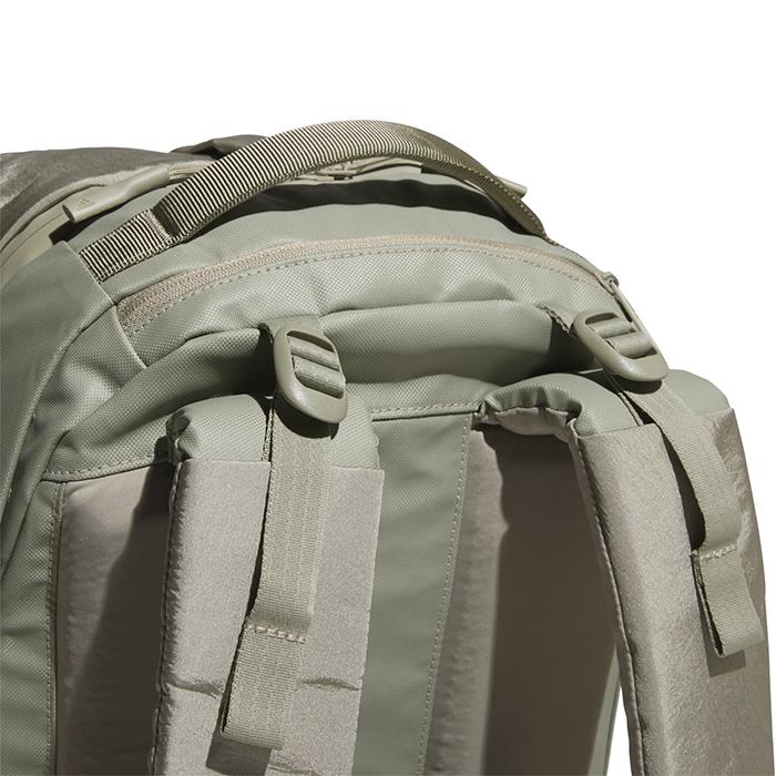 adidas（アディダス） あすつく バックパック 約20.5L シルバーペブル