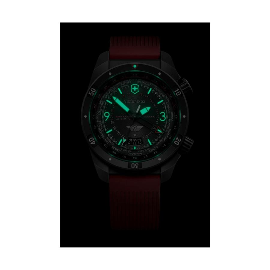 Victorinox Air Pro Automatic 腕時計 ブラック文字盤 レッドラバーストラップ 自動巻き メンズ 43mm 242006 |  | 02