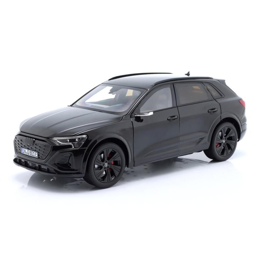 Audiアウディ Q8 e-tron 2023 ミスブラック / Norev 1/18 ミニカー | 