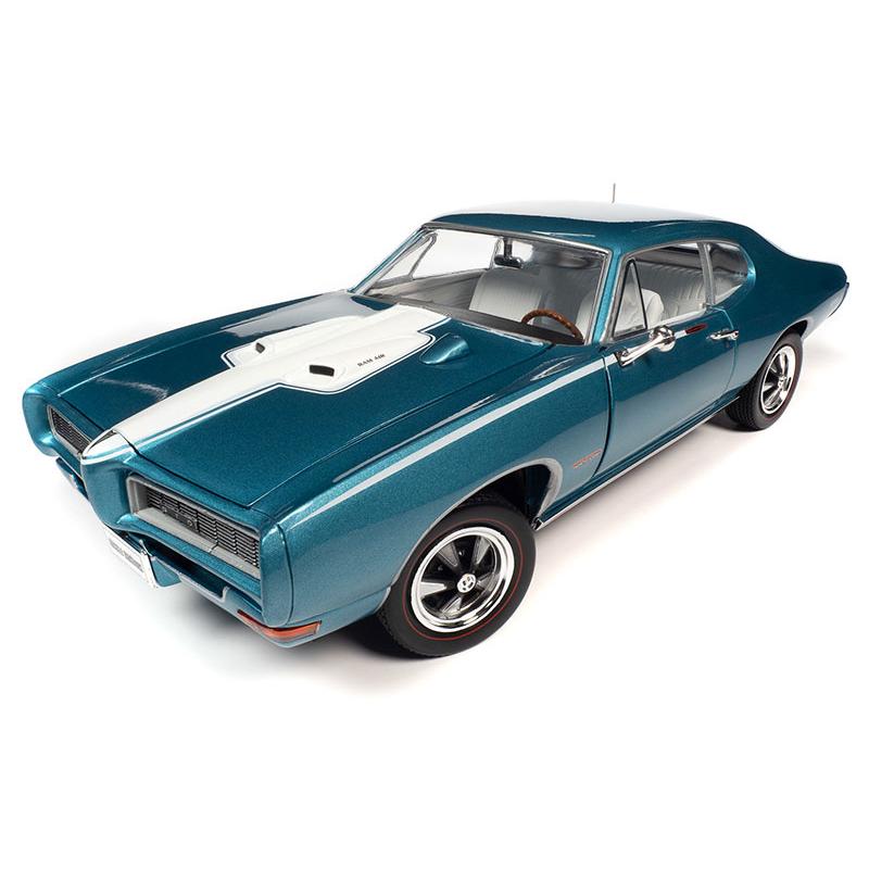 1968 Pontiac GTO Hardtop - Hemmings - in Meridian Turquoise /AMEAMERICAN MUSCLE 1/18 ミニカー | 