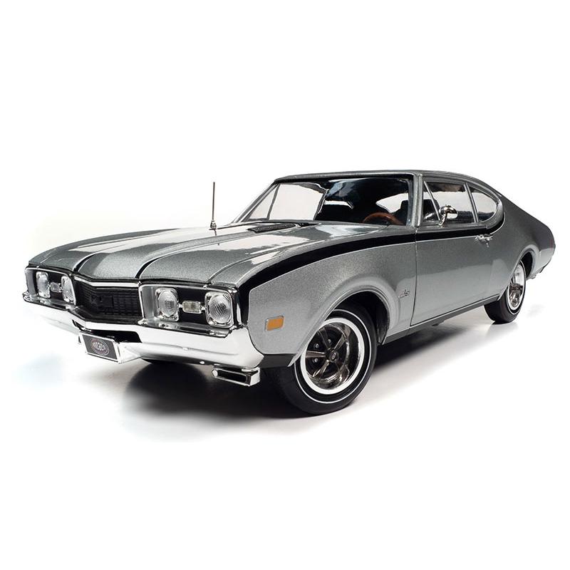 1968 Oldsmobile Hurst Olds 2-Door Post in Peruvian Silver /AMEAMERICAN MUSCLE 1/18 ミニカー | 