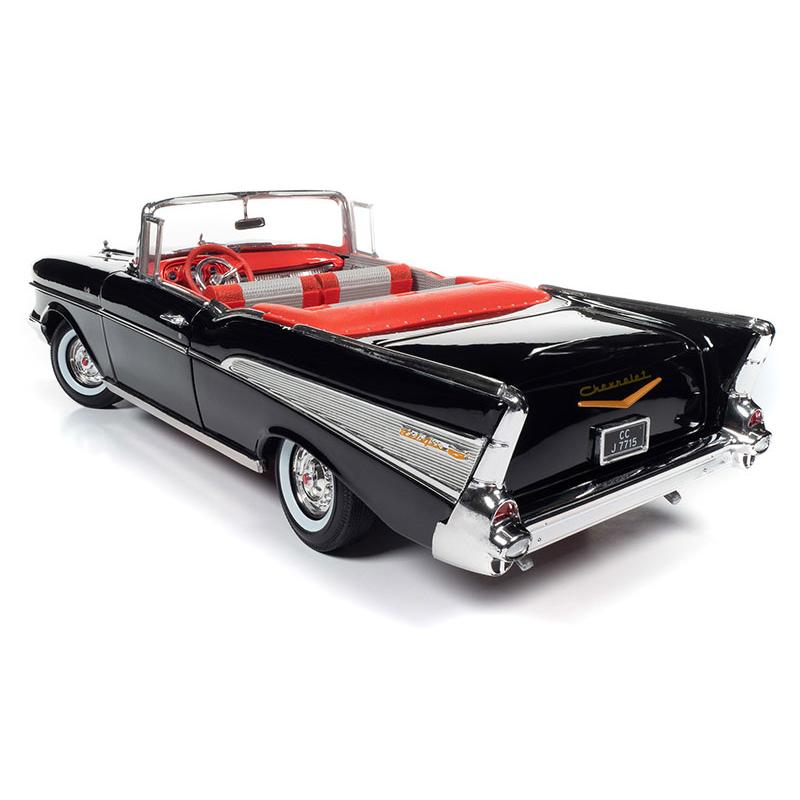 【予約】2023年発売予定James Bondジェームズ・ボンド - 1957 Chevrolet Bel Air Convertible in Onyx Black /AutoWorld 1/18 ミニカー |  | 02