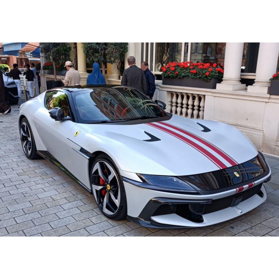 【予約】2026年発売予定FERRARI 12チリンドリ クーペ ビアンコオンダマリーナ レッドストライプ付き / BBR 1/18 ミニカー | 