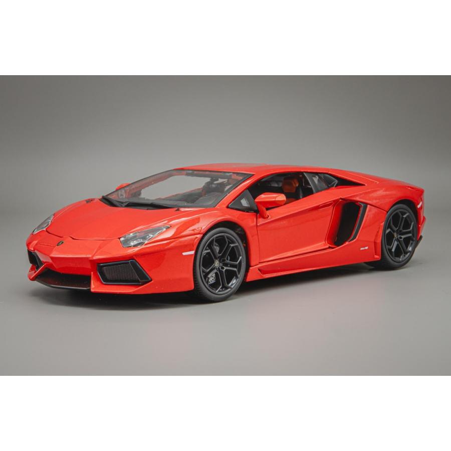 2011 Lamborghini Aventador LP 700-4 Orange Bburago 1/18 ミニカー | 