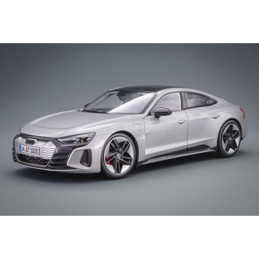 Audiアウディ RS e tron GT 2022 シルバー /Bburagoブラゴ 1/18 ダイキャスト ミニカー | 