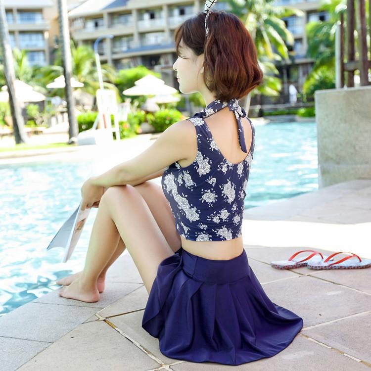 華やかなバラ柄 3ピースビキニ 2カラー 水着ビキニ上下セット レディース |  | 02