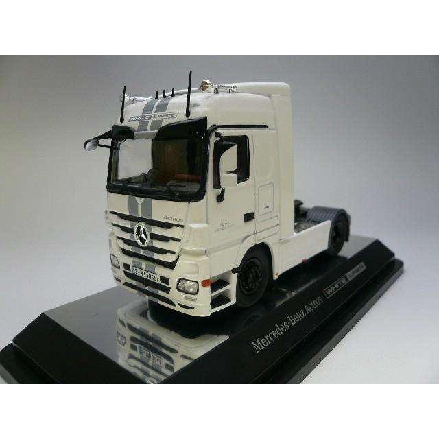 メルセデスベンツ　アクトロス 4X2 ホワイト　トラクター　トラック 740/04 /NZG 1/50 建設機械模型 | 