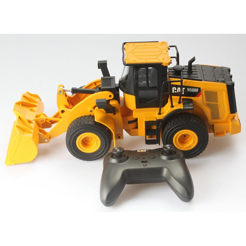 Caterpillar 950M ホイールローダー ラジコン / DIECAST MASTERS 1/24 | 