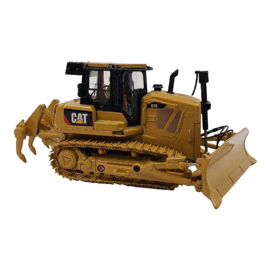 CAT D7E ブルドーザ アングルブレード付き / Diecast Masters 1/50 ミニカー 建設機械模型 工事車両 | 