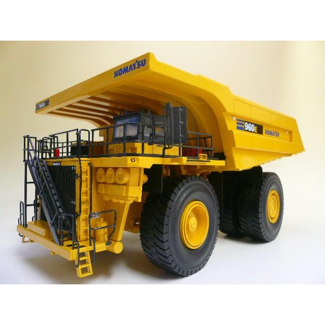 コマツ　960E-2K　ダンプトラック　1/50モデル Komatsu 960E - 2K Dump Truck 1:50 Diecast Model by First